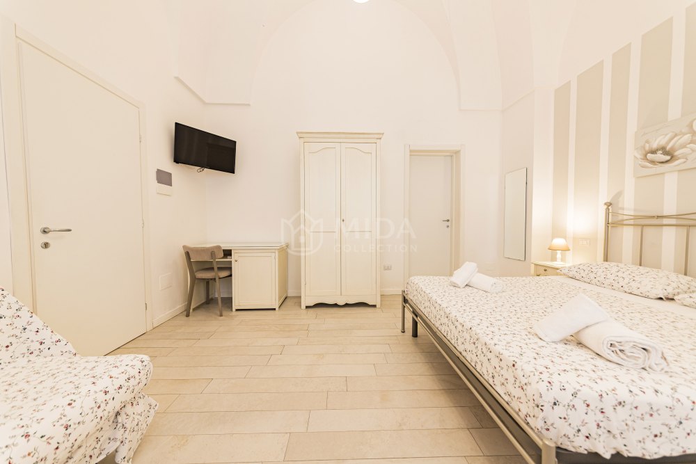 Camera Flowers - Incentro B&B