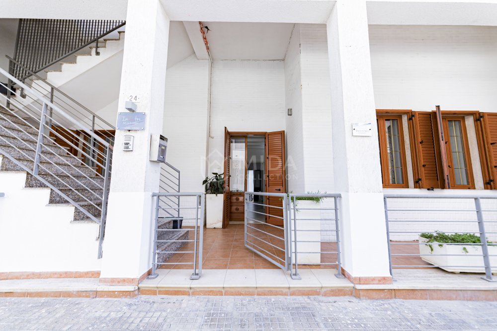 Camera Flowers - Incentro B&B