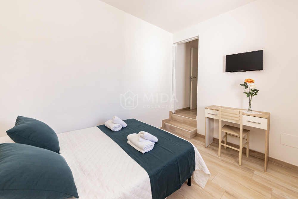 Camera 5 - Lory's House