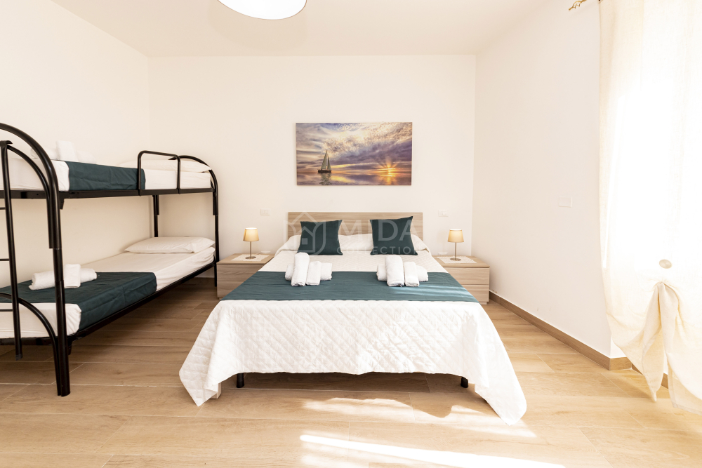 Camera 4 - Lory's House 