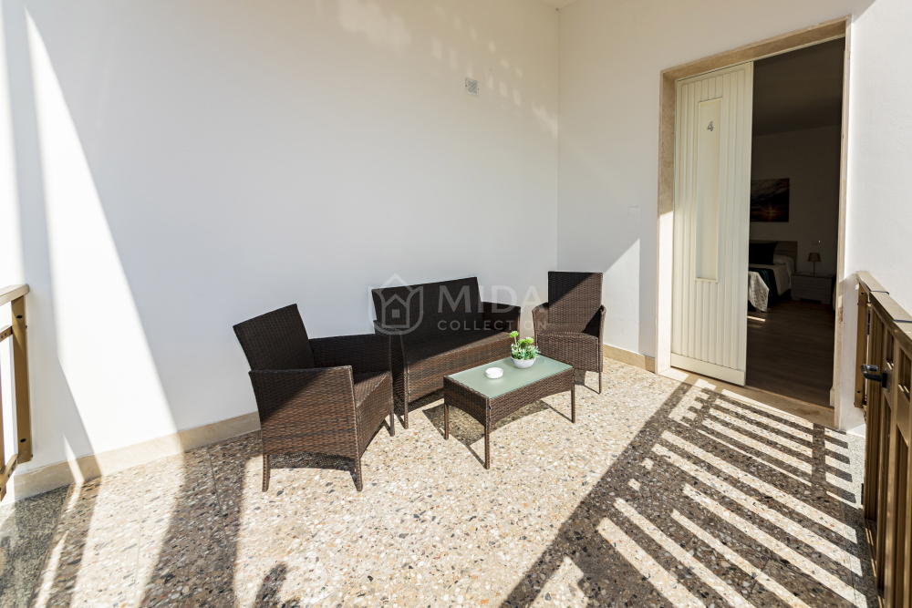 Camera 4 - Lory's House 