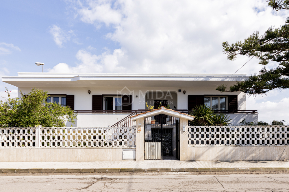 Casa Marina - White Moon 