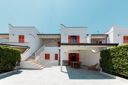 Orange Sun - Chiusurelle Village 