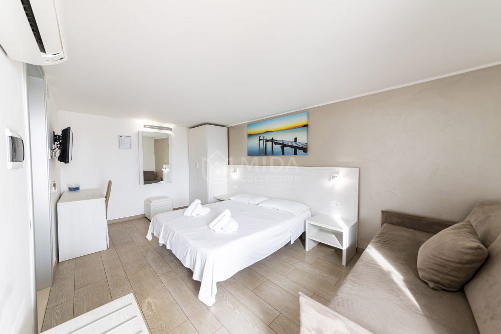 Favolosa 4 - Sabrina's House 