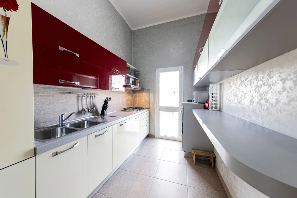 Coral Bay Apartment