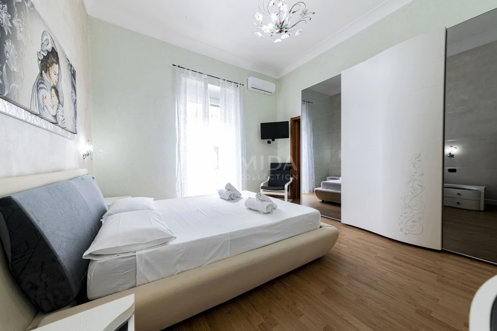 Coral Bay Apartment