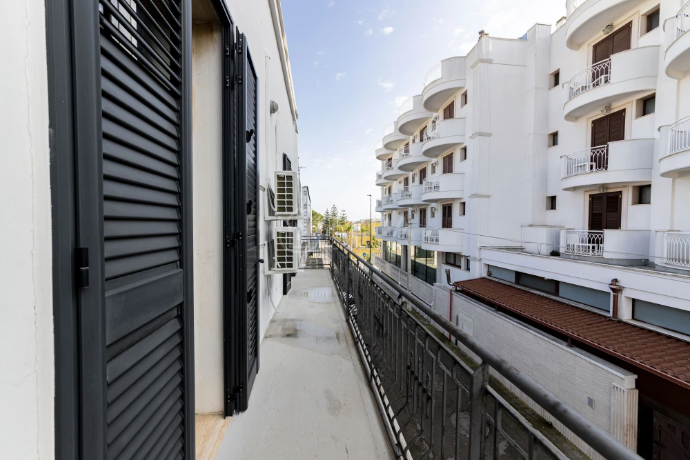 Coral Bay Apartment