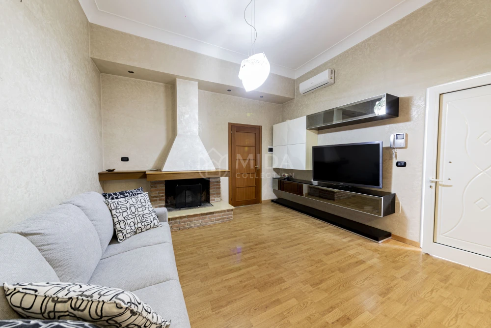 Coral Bay Apartment