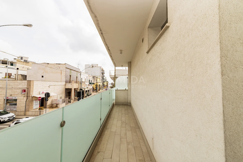 Riviera Luxury - Camera 1