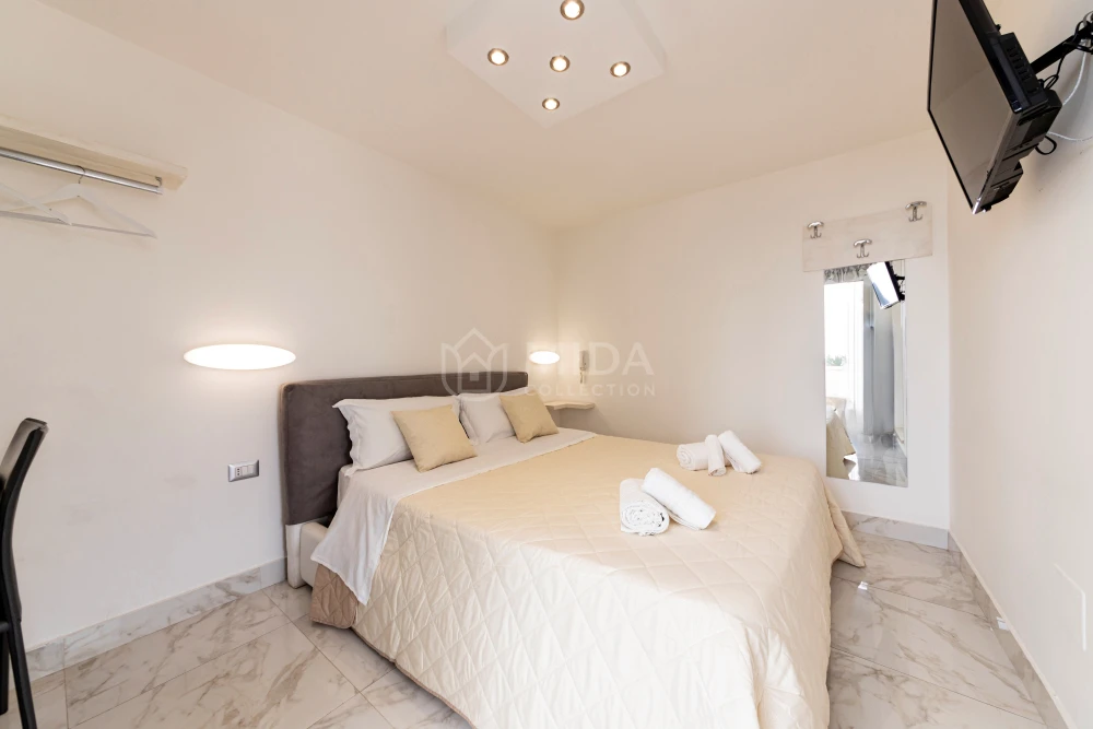 Riviera Luxury - Camera 5