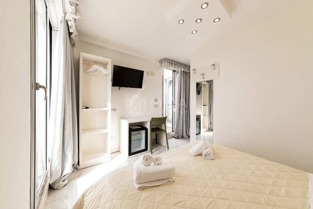 Riviera Luxury - Camera 6