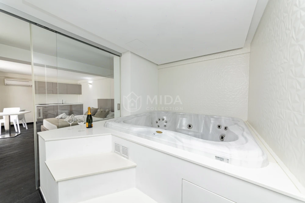 Suite 13 - Ungaretti Resort 
