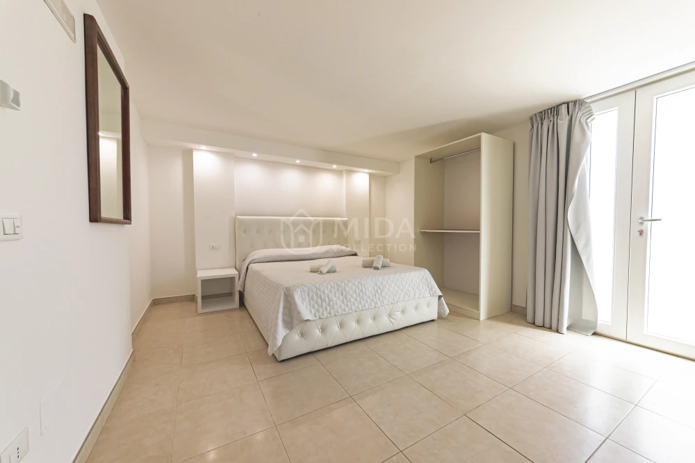 Camera 201 - President Apartments